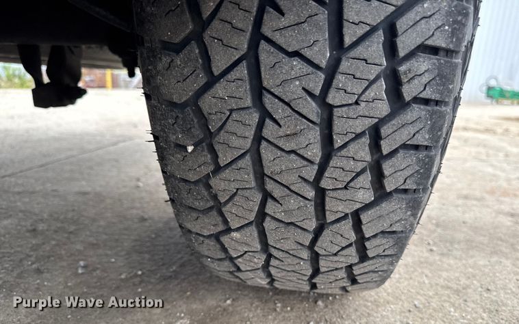 image for item EA2115 2006 Chevrolet Silverado 1500 pickup truck