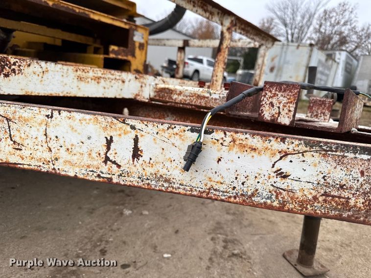 image for item EA2117 1993 Shop built equipment trailer with fluid mixing system