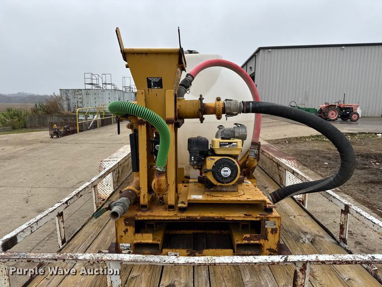 image for item EA2117 1993 Shop built equipment trailer with fluid mixing system