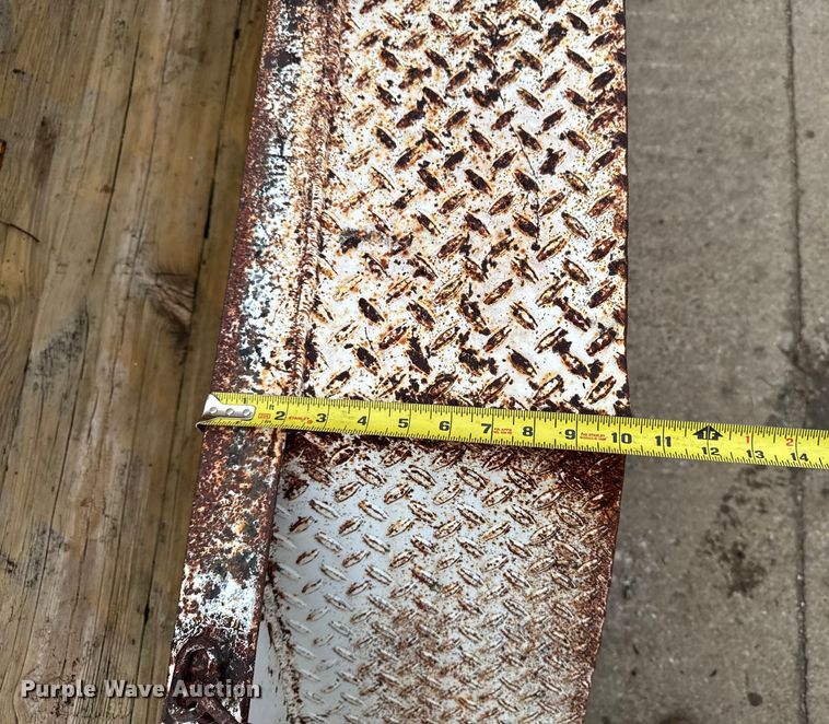 image for item EA2117 1993 Shop built equipment trailer with fluid mixing system