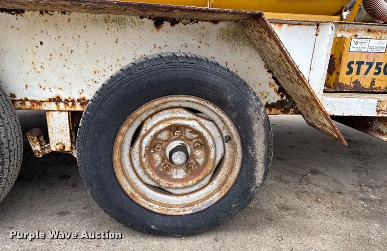 image for item EA2117 1993 Shop built equipment trailer with fluid mixing system