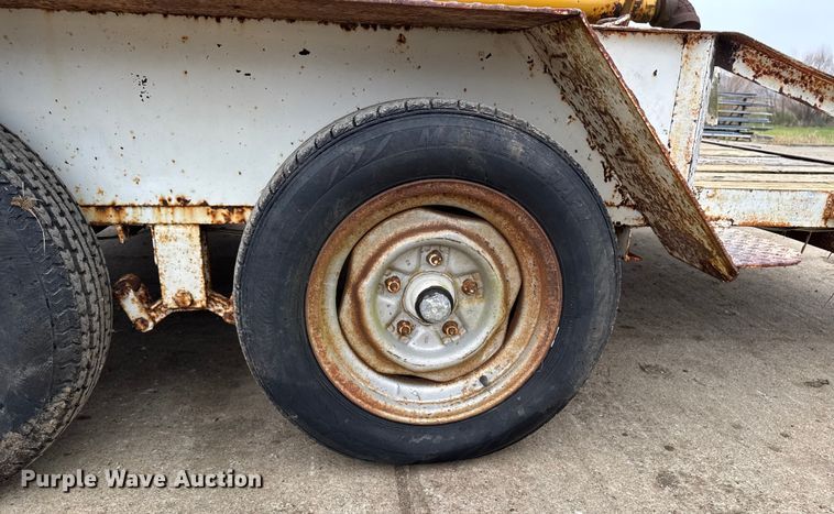 image for item EA2117 1993 Shop built equipment trailer with fluid mixing system