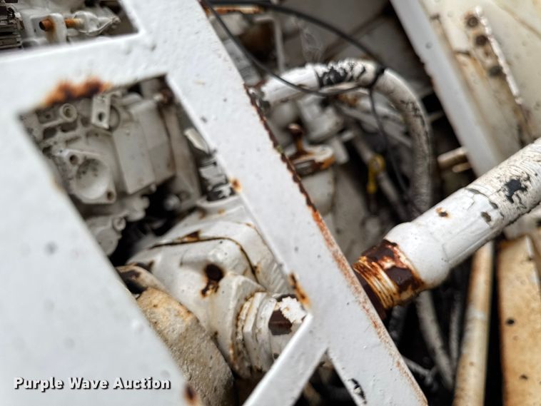 image for item EA2118 1990 International F2574 vacuum truck