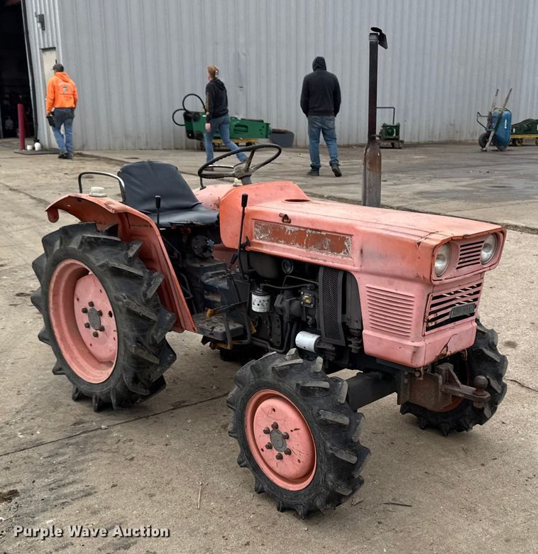 image for item EA2121 Kubota MFWD tractor