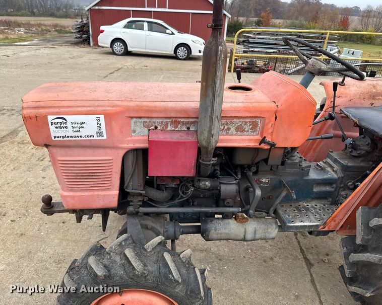 image for item EA2121 Kubota MFWD tractor