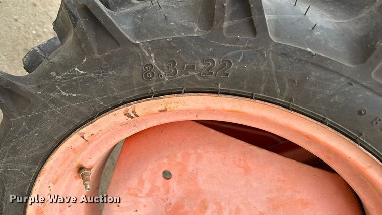 image for item EA2121 Kubota MFWD tractor