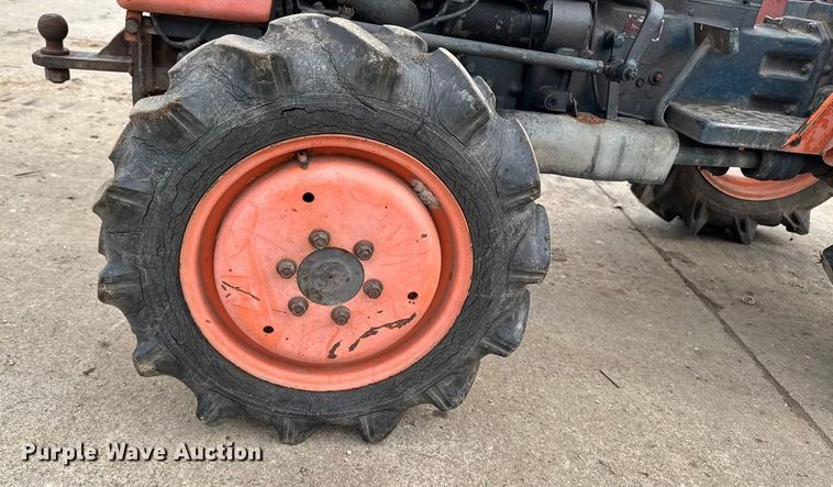 image for item EA2121 Kubota MFWD tractor