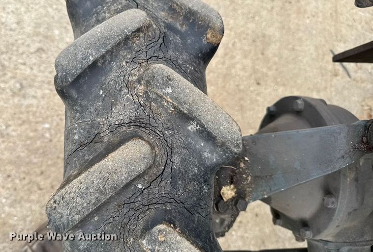 image for item EA2121 Kubota MFWD tractor