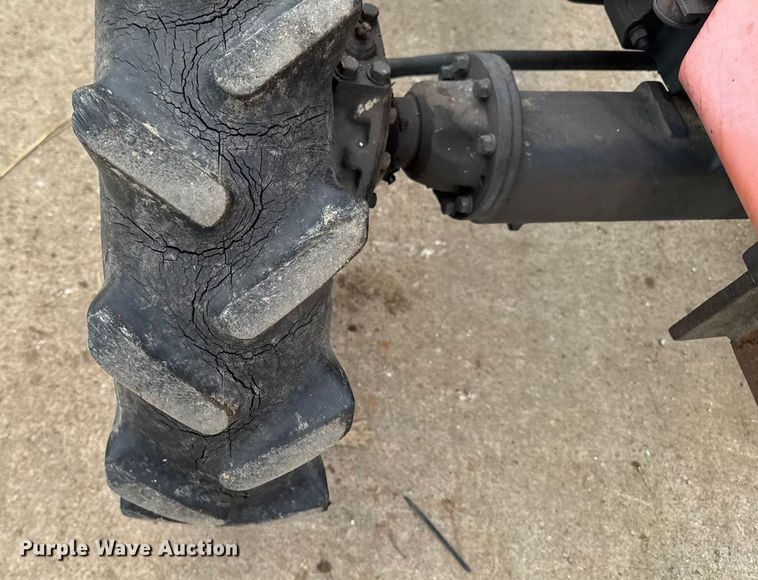 image for item EA2121 Kubota MFWD tractor