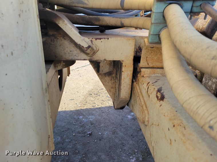 image for item EA2733 Ingersoll Rand SD-40F single drum vibratory roller