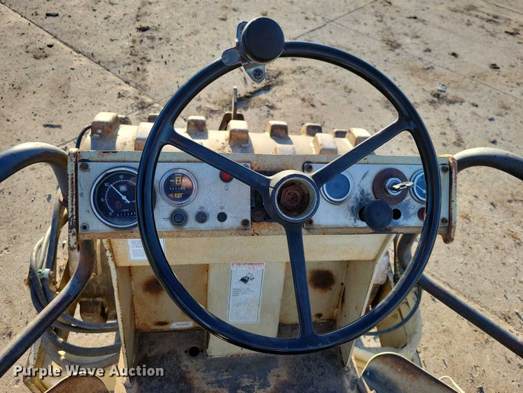 image for item EA2733 Ingersoll Rand SD-40F single drum vibratory roller