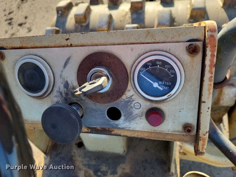 image for item EA2733 Ingersoll Rand SD-40F single drum vibratory roller