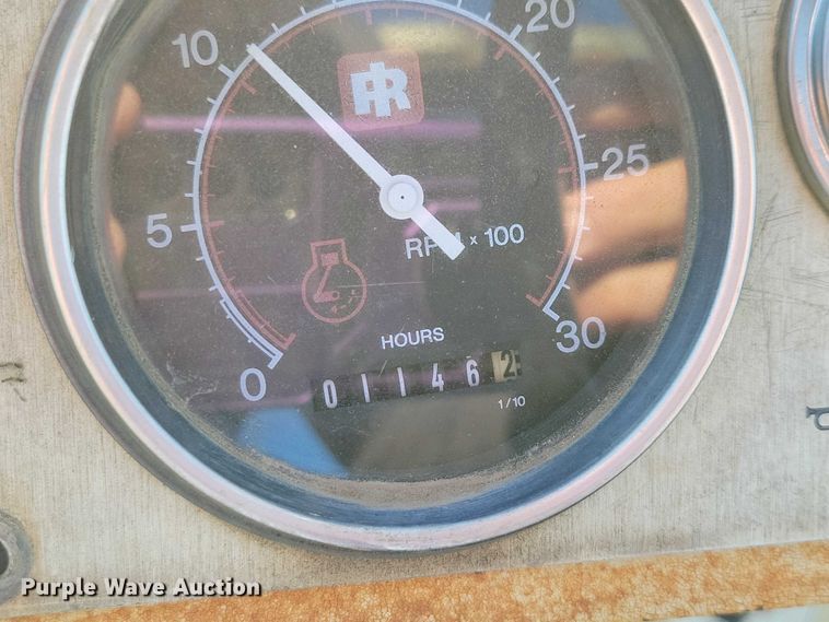 image for item EA2733 Ingersoll Rand SD-40F single drum vibratory roller