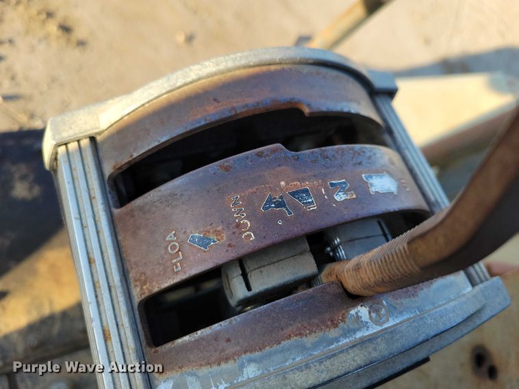 image for item EA2733 Ingersoll Rand SD-40F single drum vibratory roller