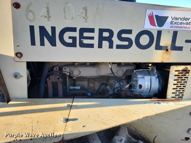 image for item EA2733 Ingersoll Rand SD-40F single drum vibratory roller