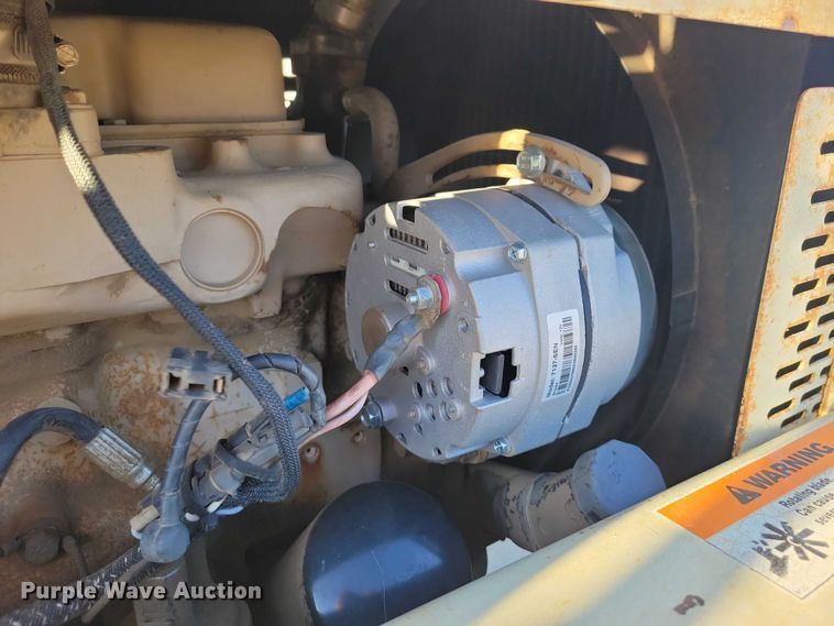 image for item EA2733 Ingersoll Rand SD-40F single drum vibratory roller