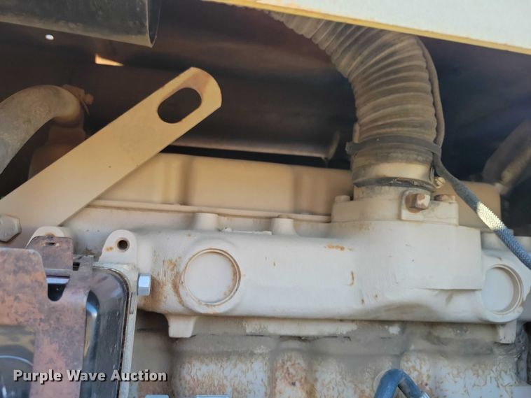 image for item EA2733 Ingersoll Rand SD-40F single drum vibratory roller