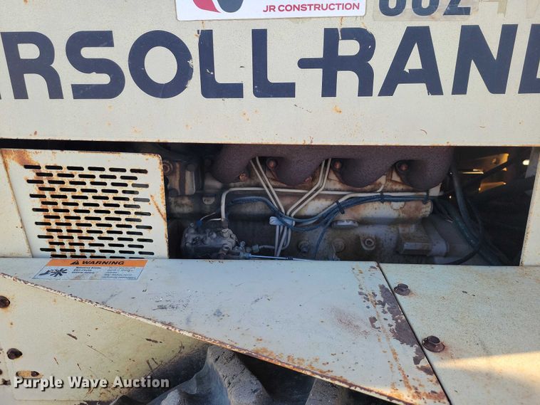 image for item EA2733 Ingersoll Rand SD-40F single drum vibratory roller