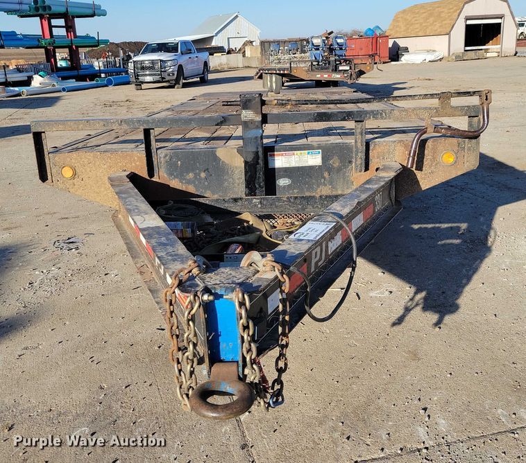 image for item EA2734 2017 PJ F8202 equipment trailer