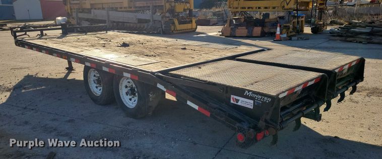 image for item EA2734 2017 PJ F8202 equipment trailer