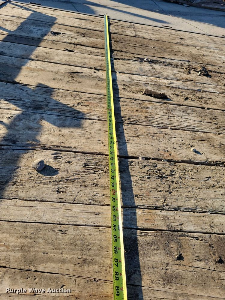 image for item EA2734 2017 PJ F8202 equipment trailer