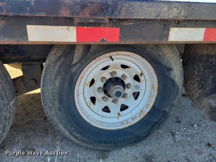 image for item EA2734 2017 PJ F8202 equipment trailer