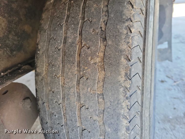 image for item EA2734 2017 PJ F8202 equipment trailer