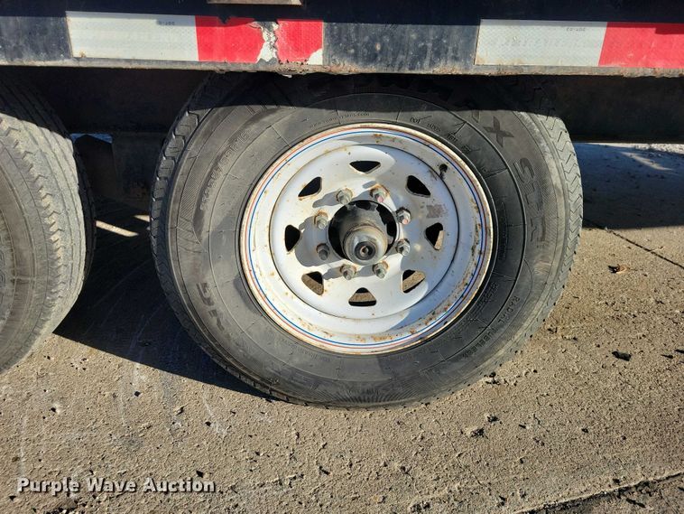 image for item EA2734 2017 PJ F8202 equipment trailer