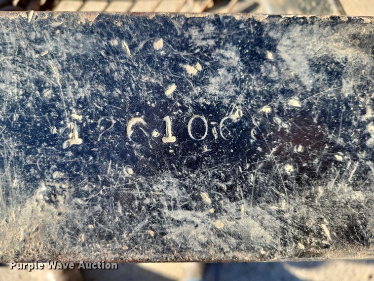 image for item EA2734 2017 PJ F8202 equipment trailer