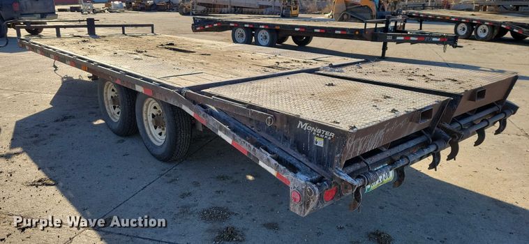 image for item EA2735 2015 PJ F8202 equipment trailer