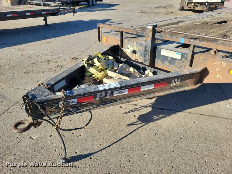 image for item EA2735 2015 PJ F8202 equipment trailer