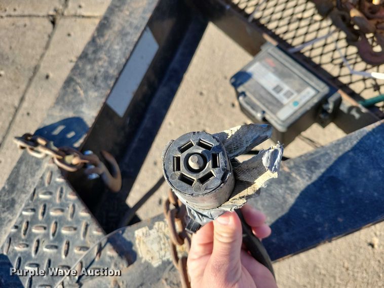 image for item EA2735 2015 PJ F8202 equipment trailer