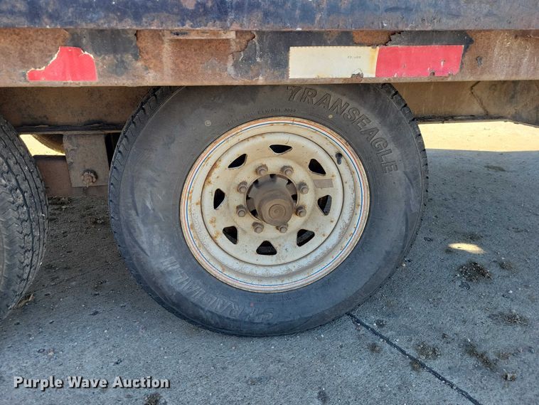 image for item EA2735 2015 PJ F8202 equipment trailer