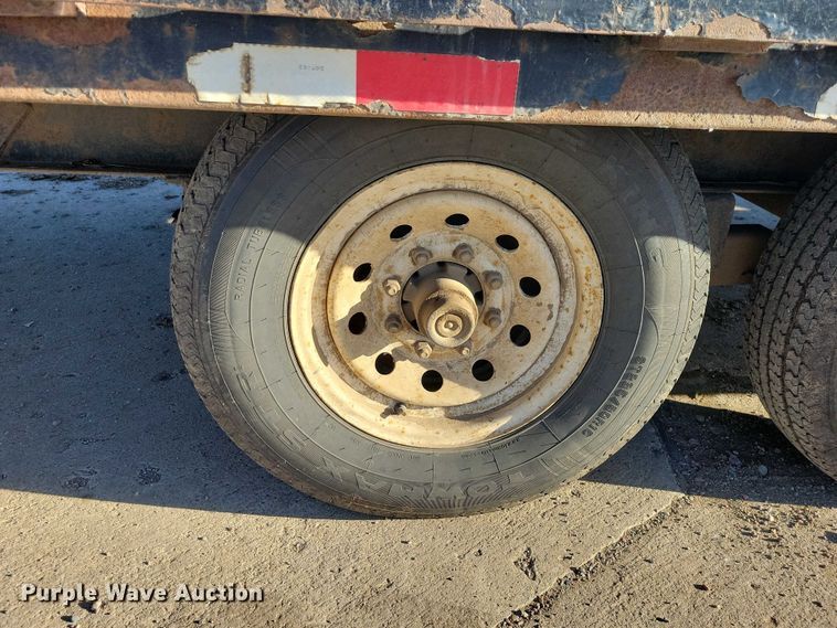 image for item EA2735 2015 PJ F8202 equipment trailer