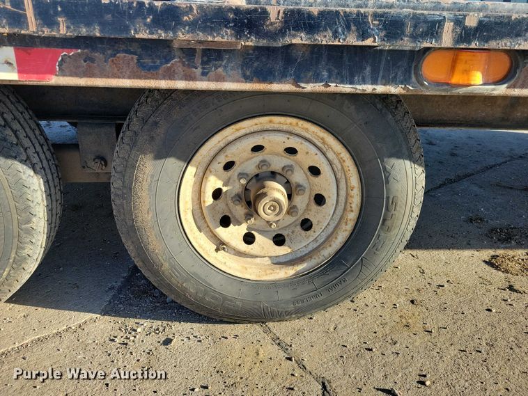 image for item EA2735 2015 PJ F8202 equipment trailer