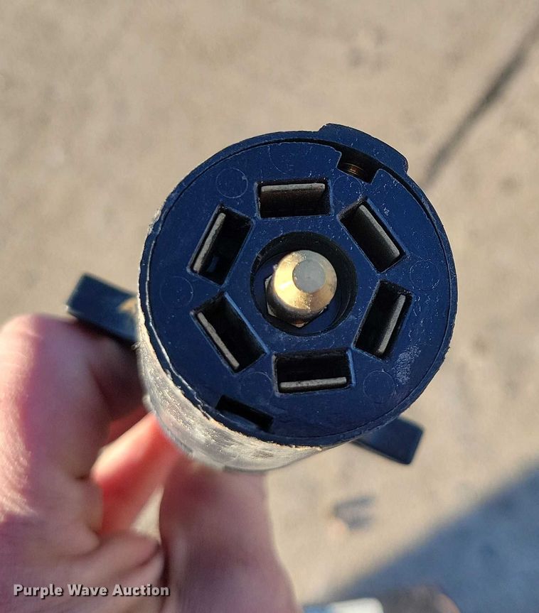 image for item EA2736 2015 PJ F8202 equipment trailer