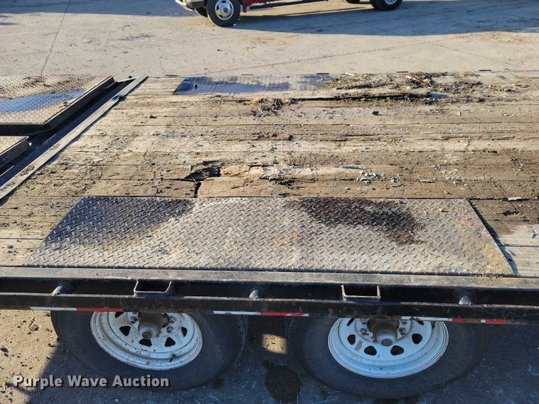 image for item EA2736 2015 PJ F8202 equipment trailer