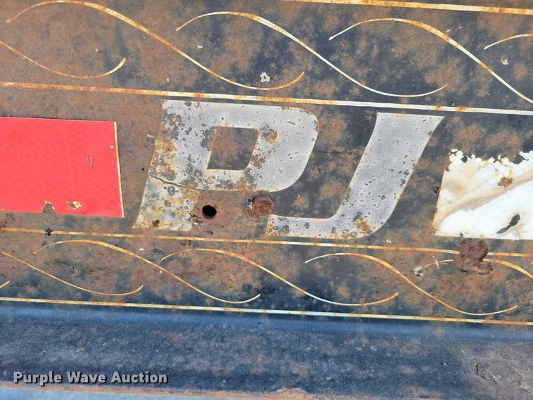 image for item EA2736 2015 PJ F8202 equipment trailer