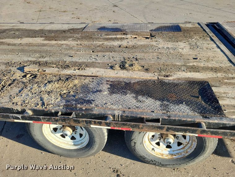 image for item EA2736 2015 PJ F8202 equipment trailer