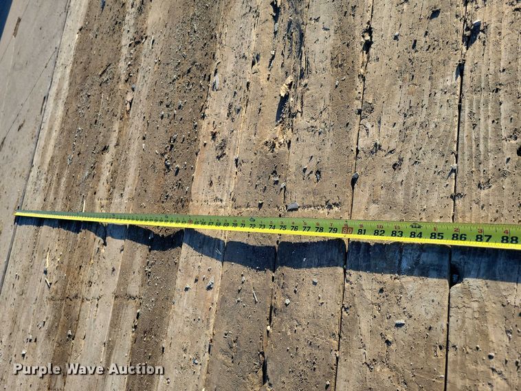 image for item EA2736 2015 PJ F8202 equipment trailer