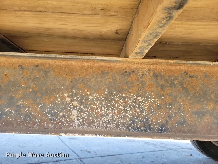 image for item EA2736 2015 PJ F8202 equipment trailer