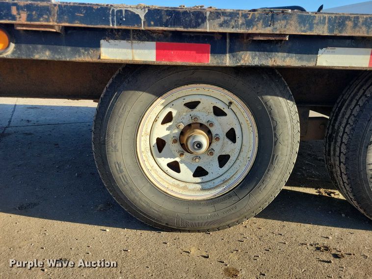 image for item EA2736 2015 PJ F8202 equipment trailer