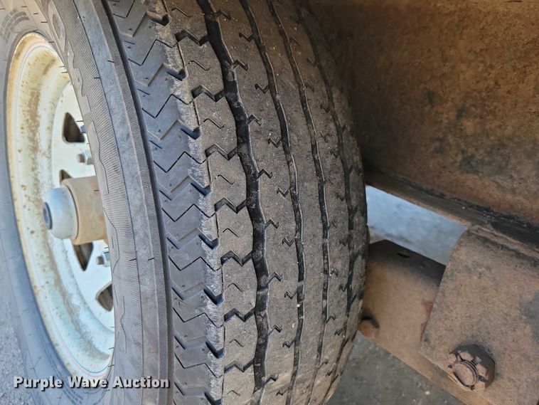 image for item EA2736 2015 PJ F8202 equipment trailer