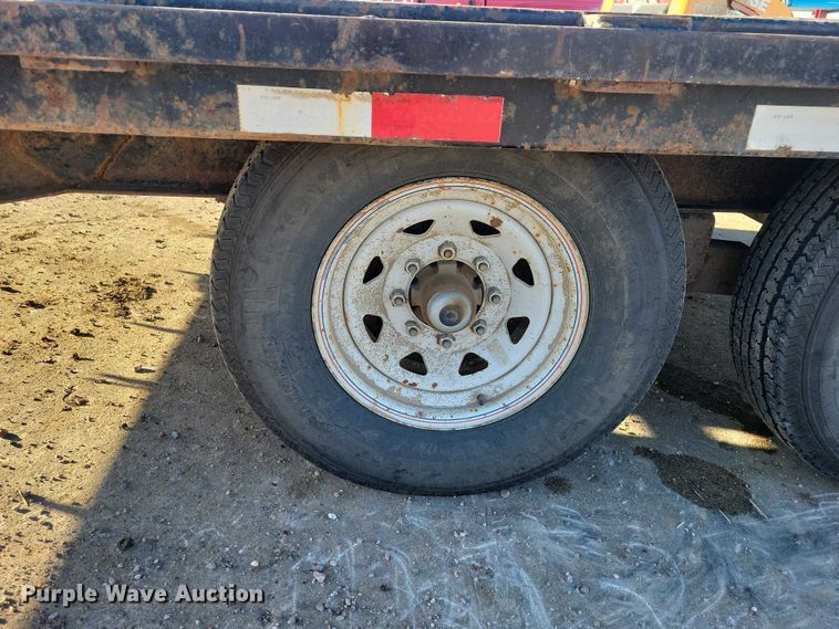 image for item EA2736 2015 PJ F8202 equipment trailer