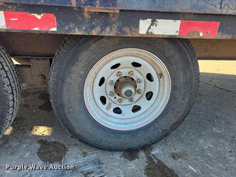 image for item EA2736 2015 PJ F8202 equipment trailer