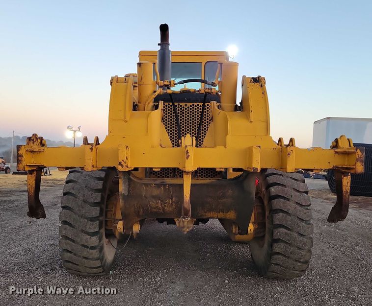 image for item EA2739 1968 Caterpillar 16 rigid frame motor grader