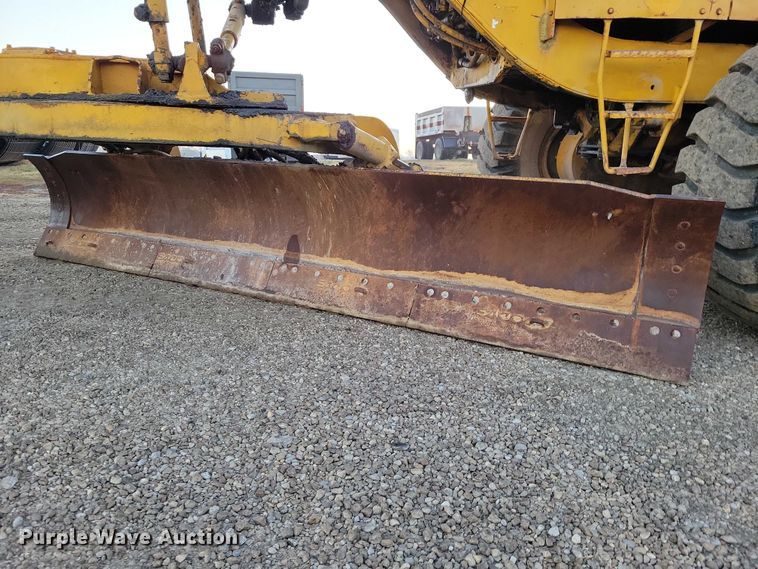 image for item EA2739 1968 Caterpillar 16 rigid frame motor grader