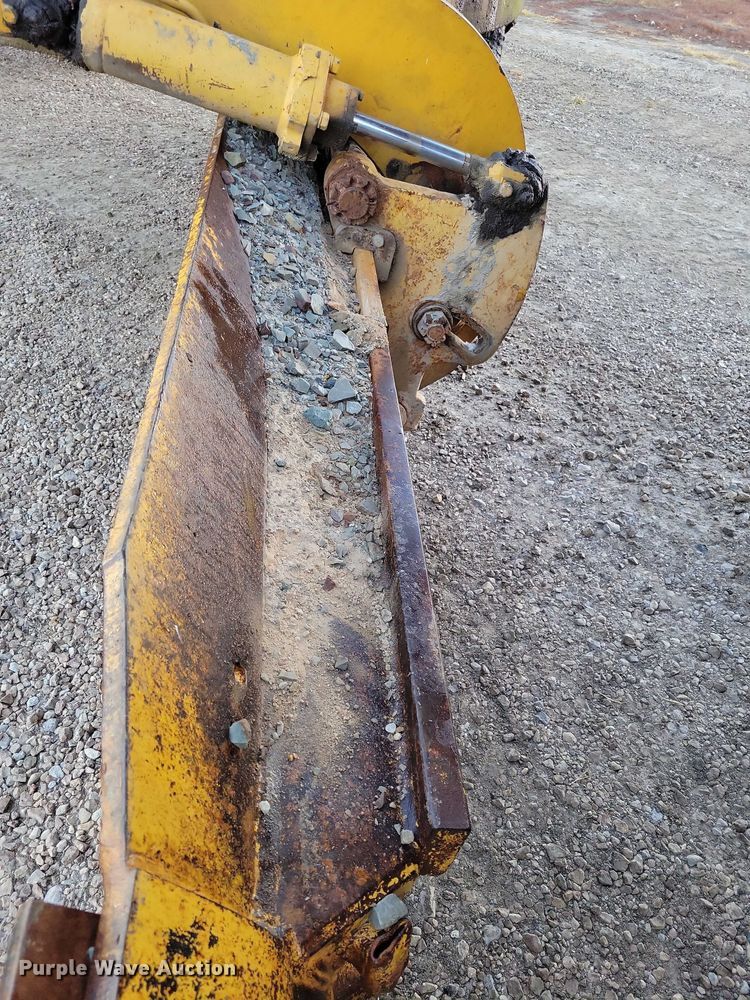 image for item EA2739 1968 Caterpillar 16 rigid frame motor grader