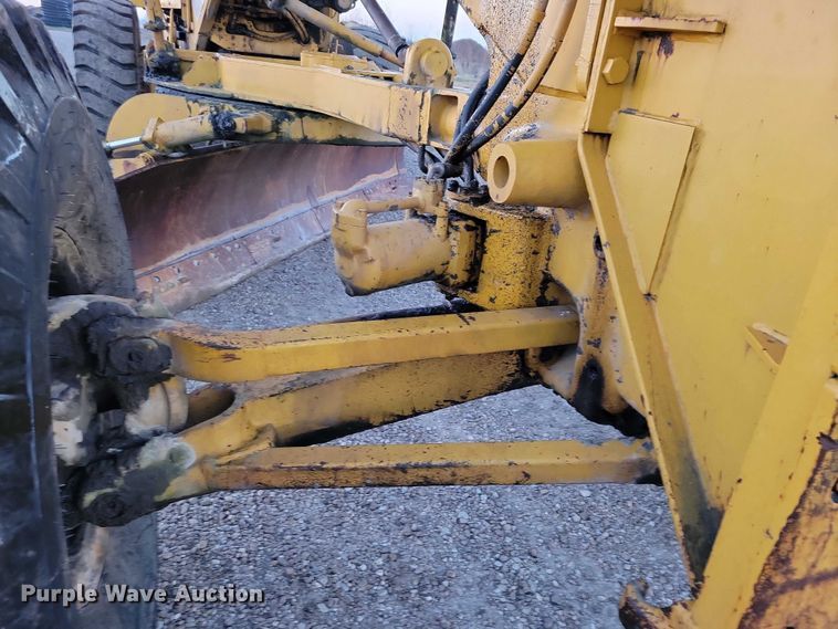 image for item EA2739 1968 Caterpillar 16 rigid frame motor grader