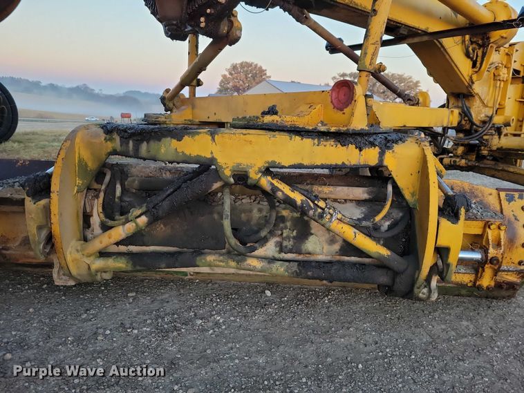 image for item EA2739 1968 Caterpillar 16 rigid frame motor grader